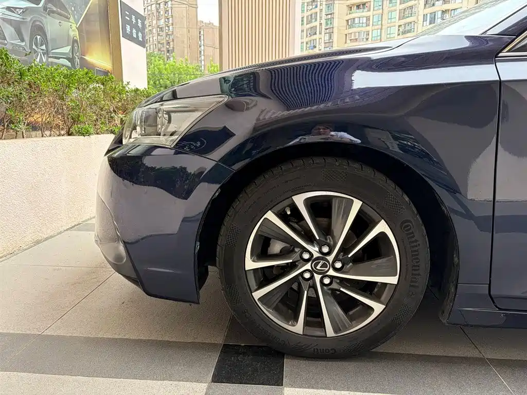 Lexus CT — миниатюра 11