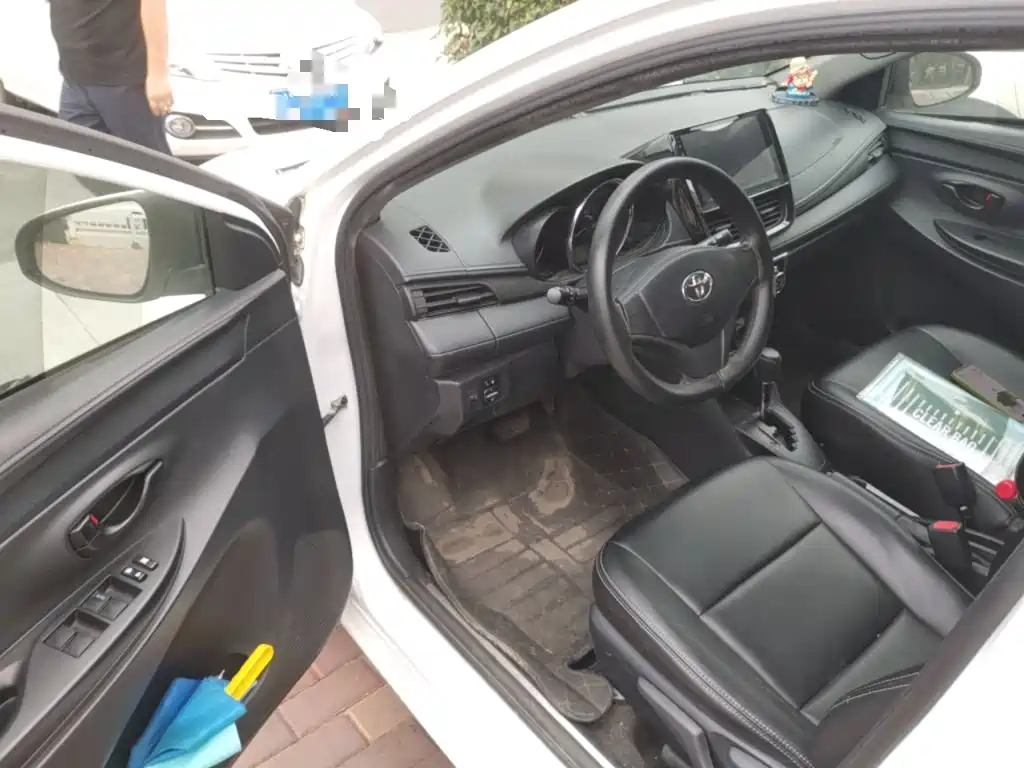 Toyota Yaris L — миниатюра 12