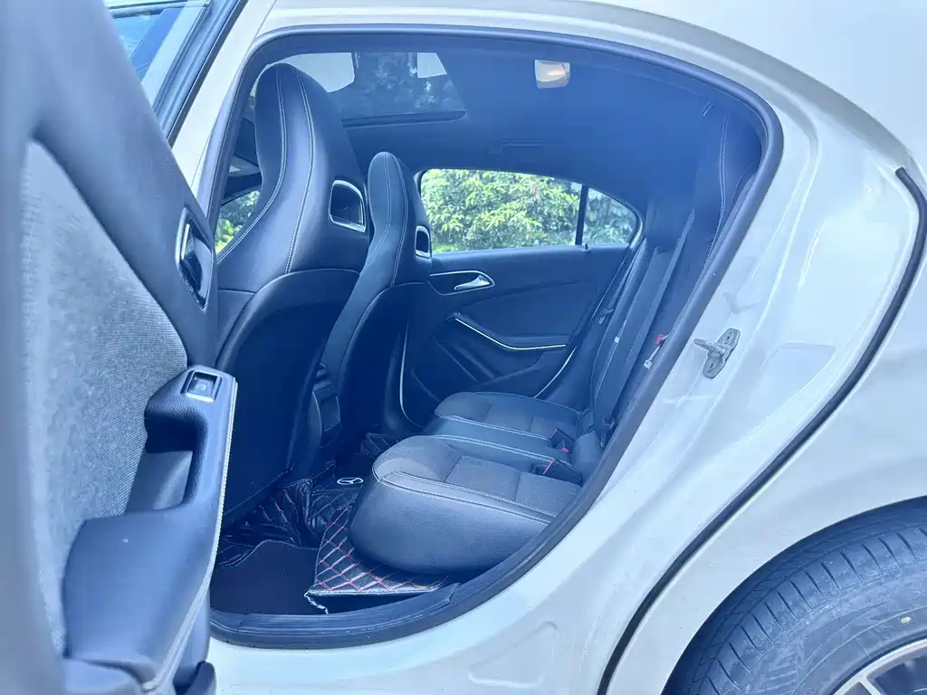 Mercedes-Benz A-Class (Import) — миниатюра 6