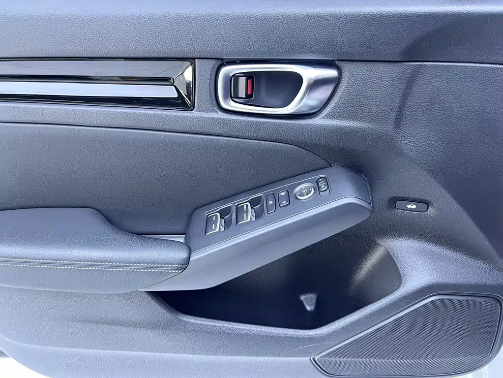 Honda Civic — миниатюра 8