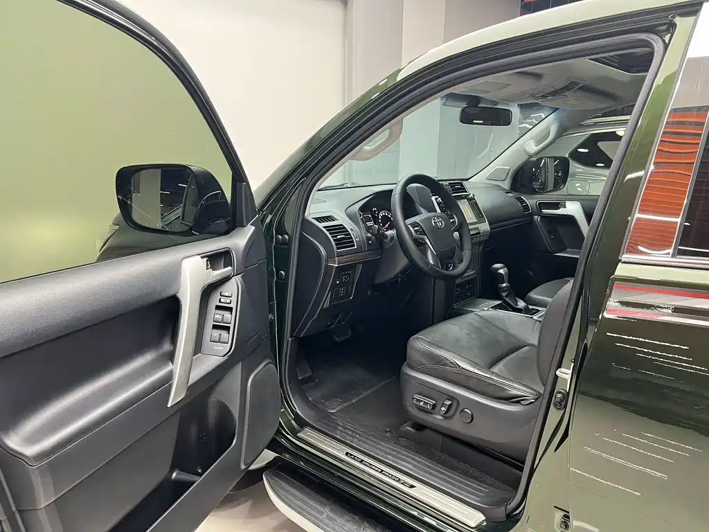 Toyota Prado — миниатюра 10