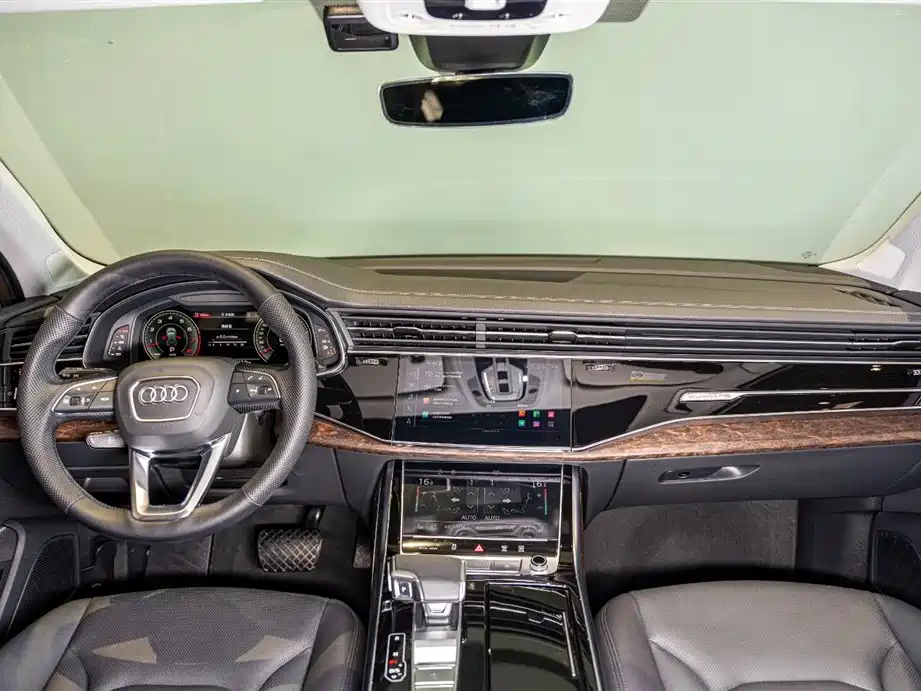 Audi Q7 2023 55 TFSI quattro S line Sport