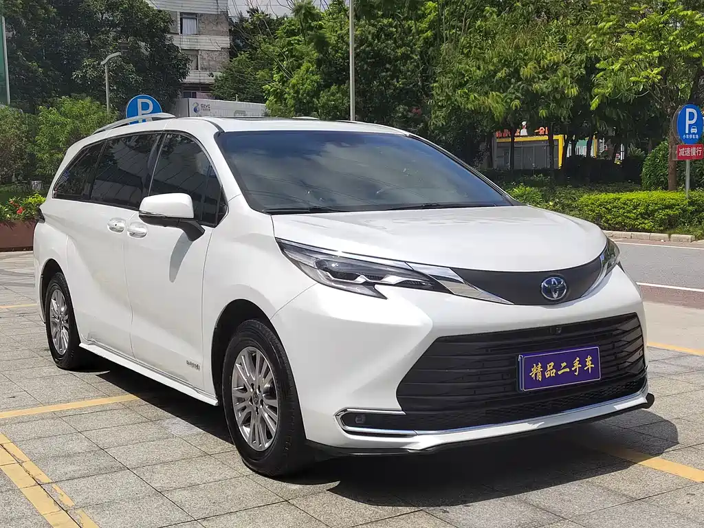 Toyota Sienna 2023 2.5L Comfort