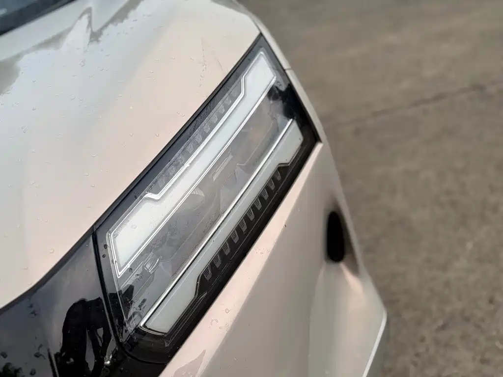 Wuling Xingguang 730 New Energy — миниатюра 19