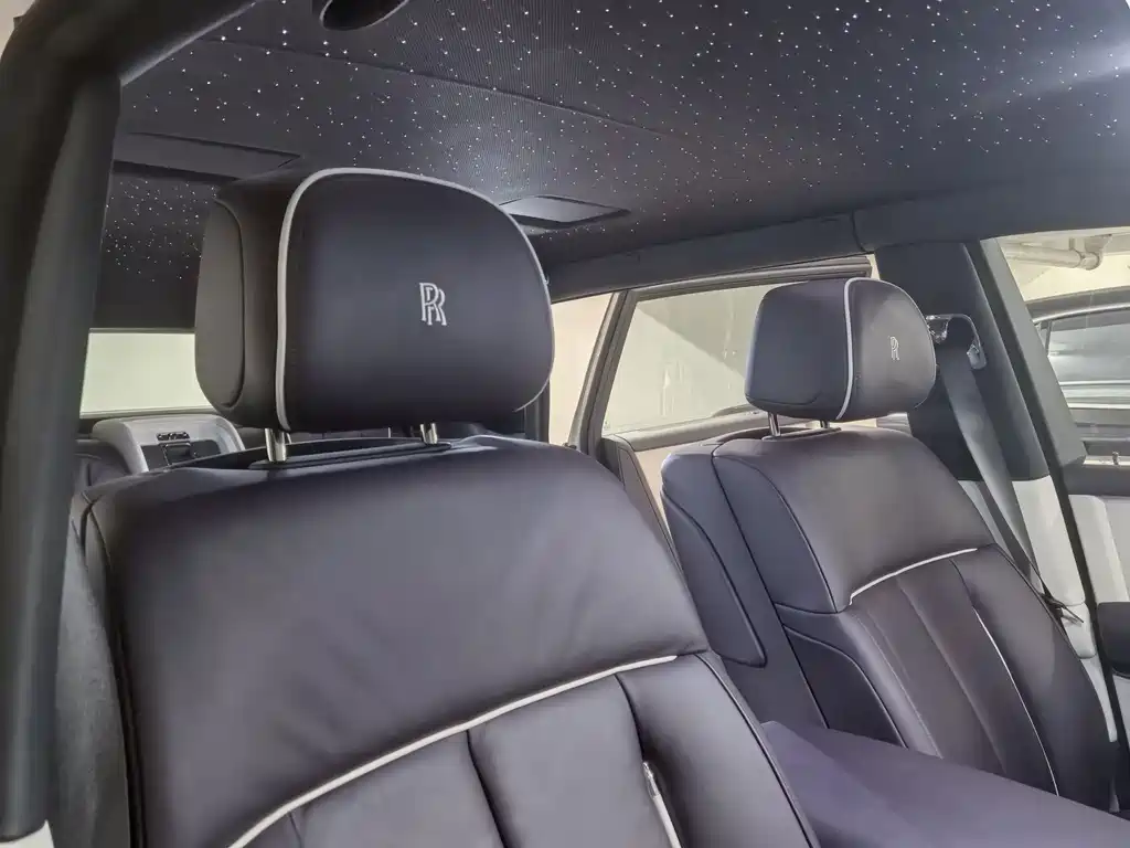 Rolls-Royce Phantom — миниатюра 7