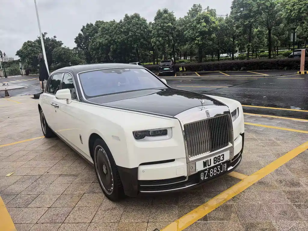 Rolls-Royce Phantom — миниатюра 2