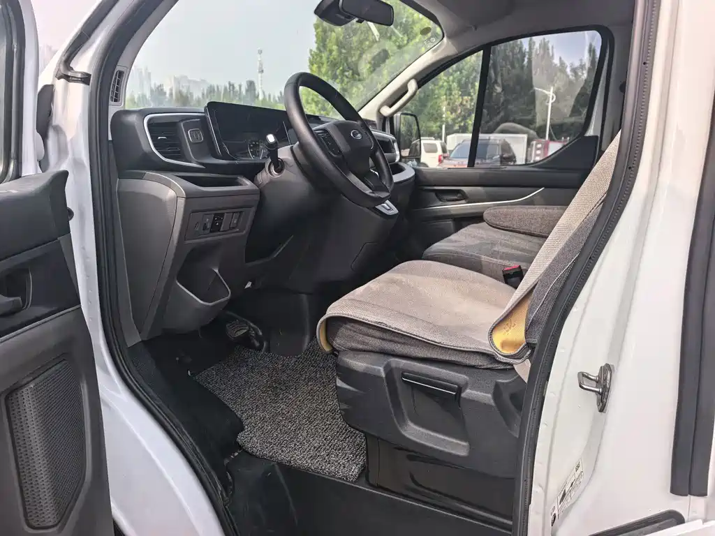Ford Transit — миниатюра 4