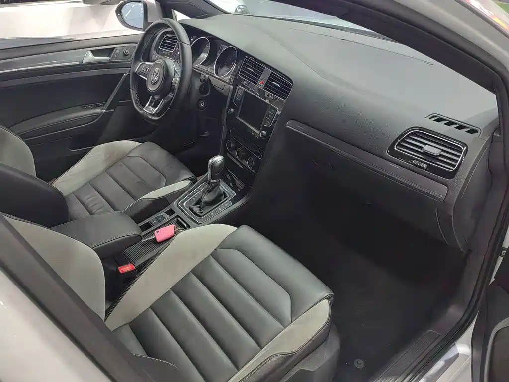 Volkswagen Golf 2015 1.4TSI AT R-Line