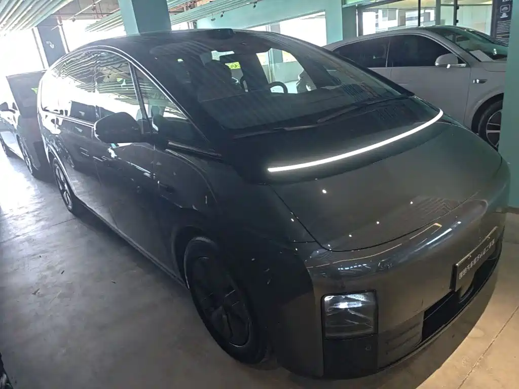Li Auto MEGA 2025 Ultra