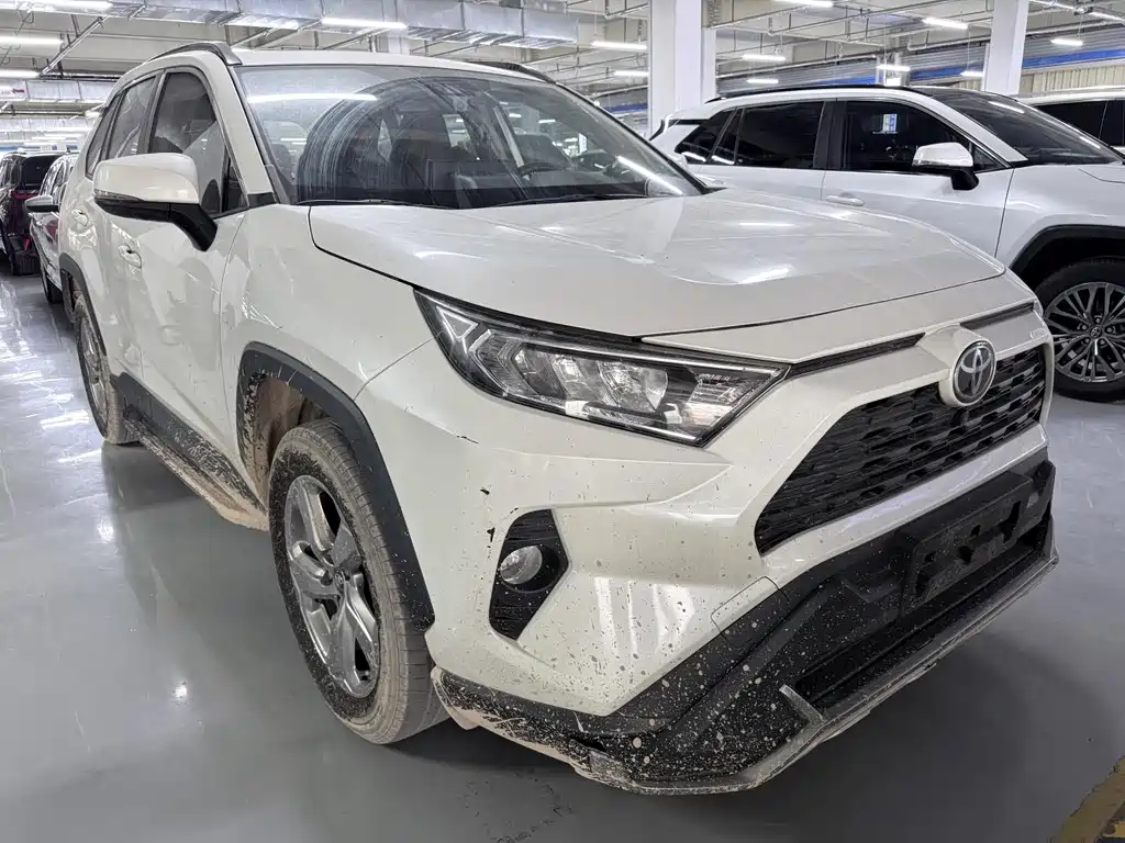 Toyota RAV4 — миниатюра 2