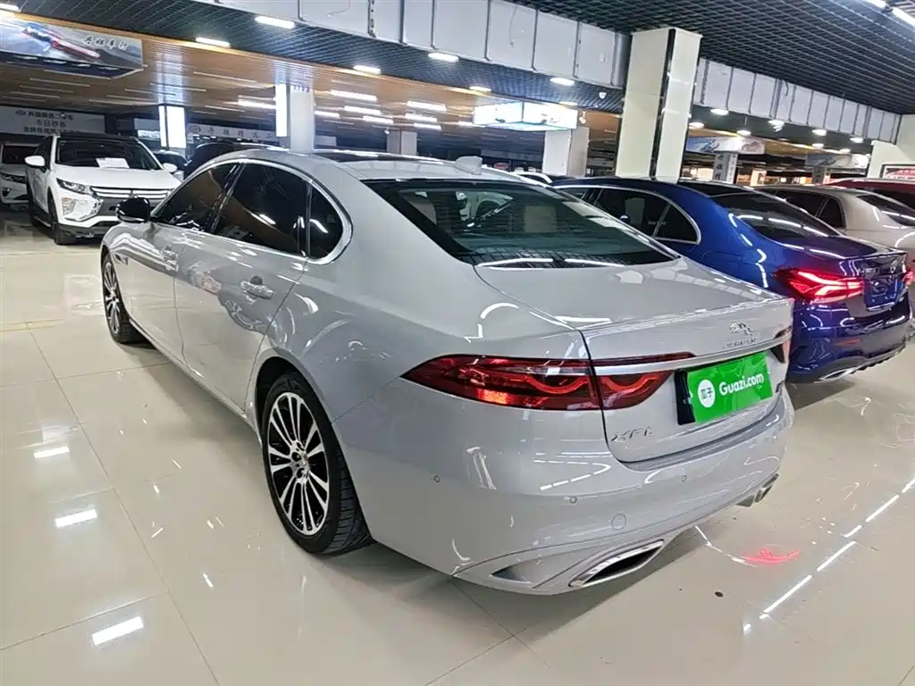 Jaguar XFL 2024 2.0T P250 Premium Luxury
