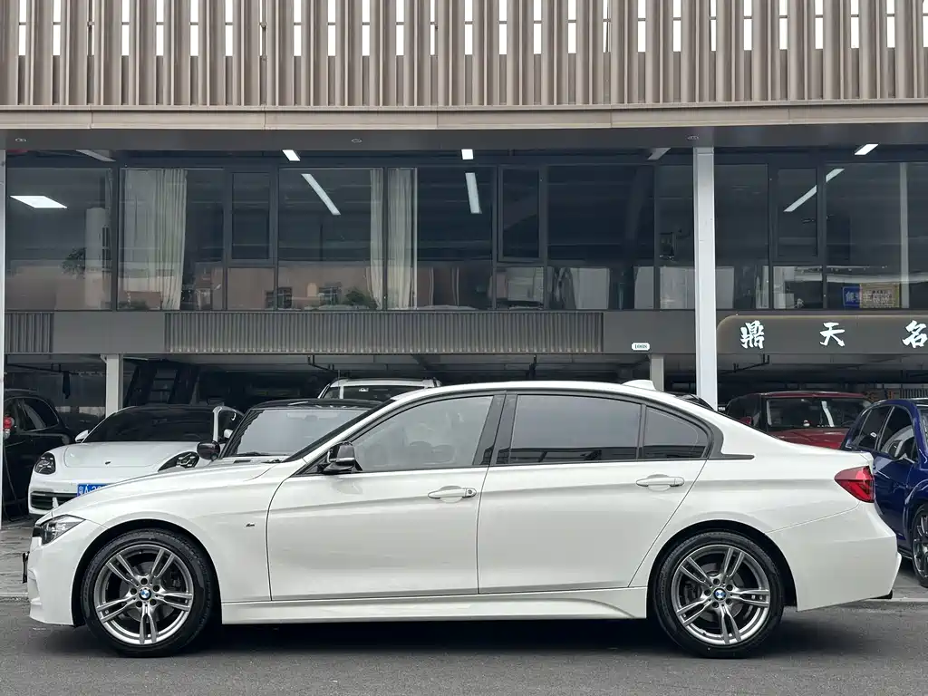 BMW 3 Series — миниатюра 2