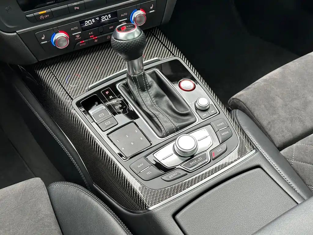 Audi RS 6 — миниатюра 11