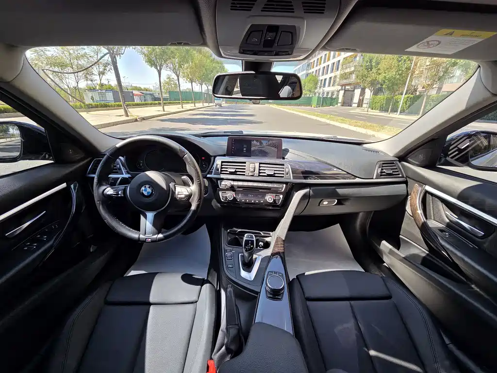 BMW 3 Series — миниатюра 13