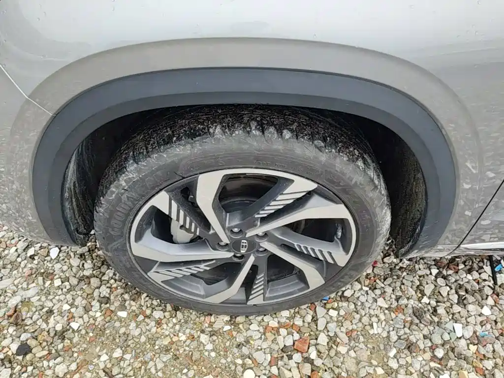 Geely Xingyue L — миниатюра 23