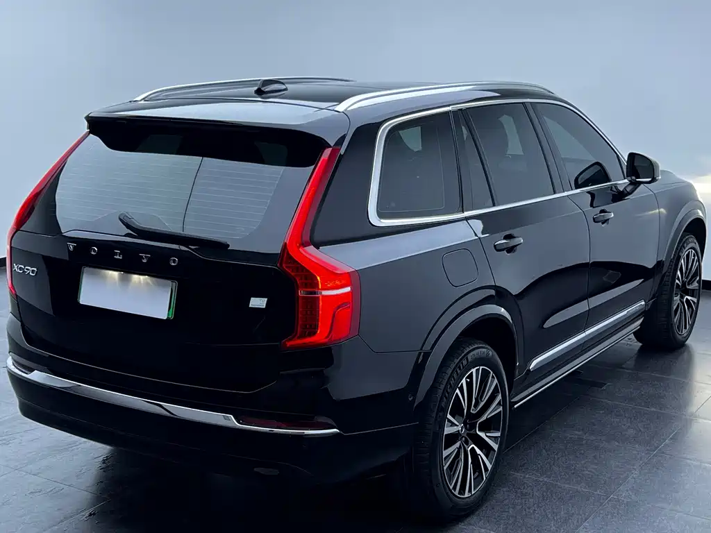 Volvo XC90 PHEV — миниатюра 9
