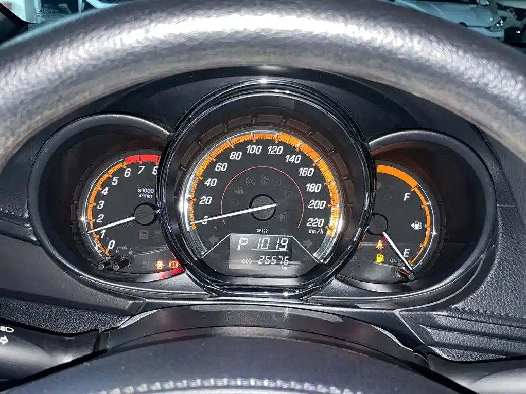 Toyota Yaris L — миниатюра 4