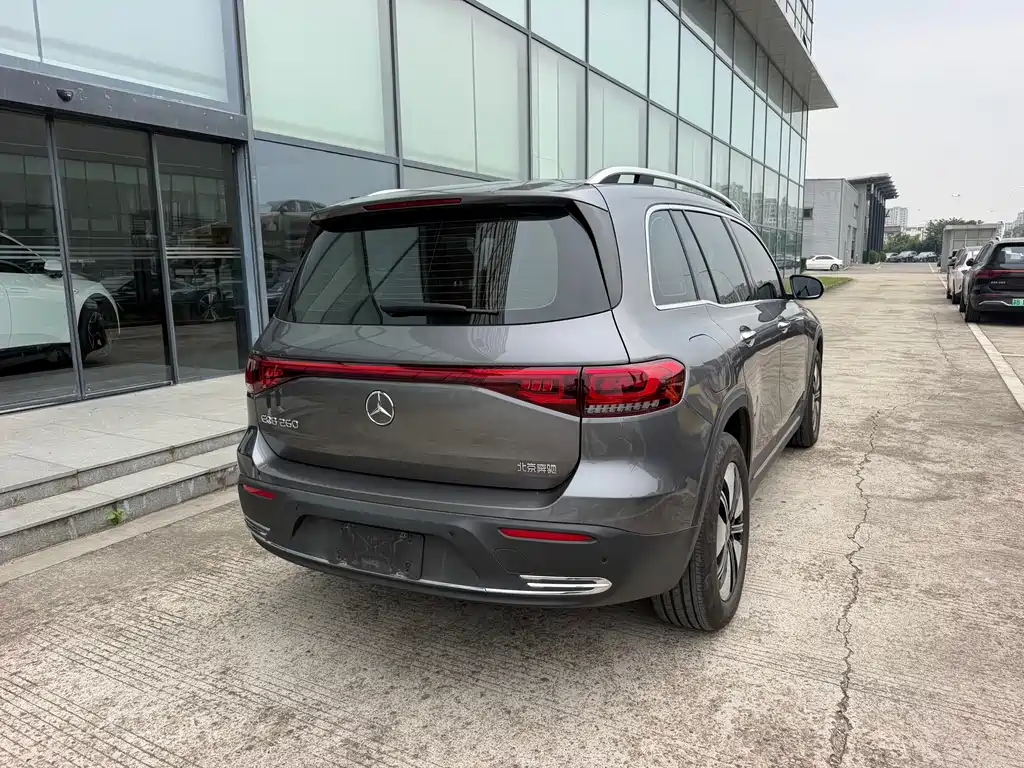 Mercedes-Benz EQB — миниатюра 8