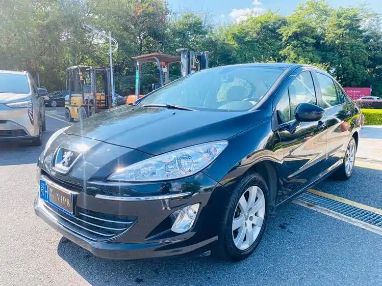Peugeot 408 2012