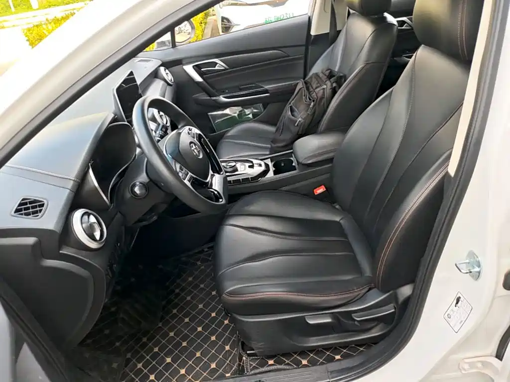 BAIC EU5 — миниатюра 15