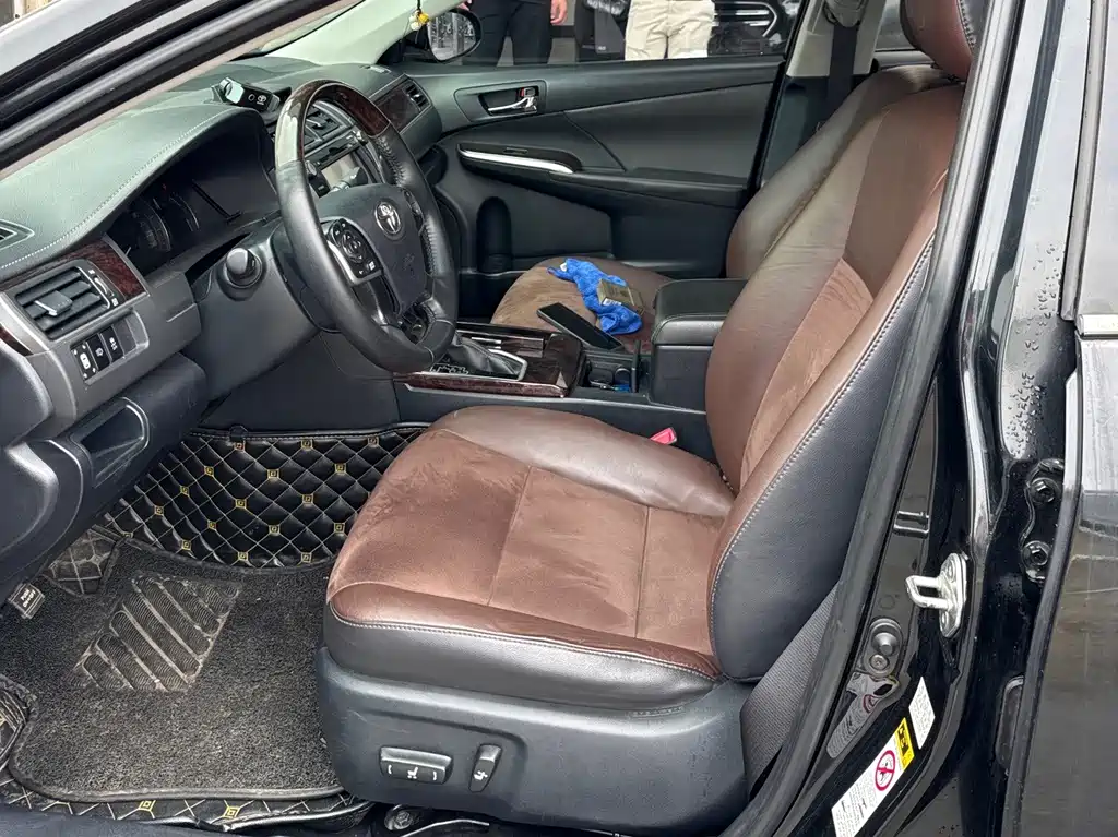 Toyota Camry — миниатюра 8