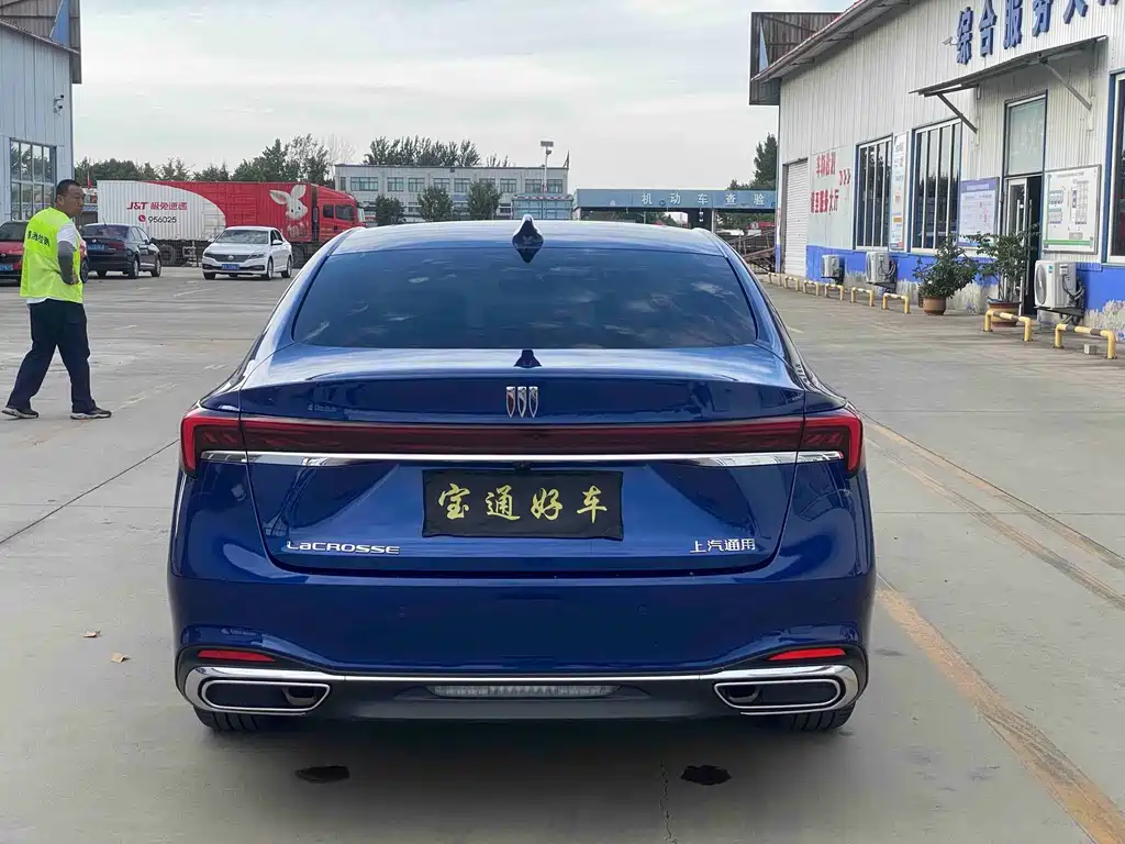 Buick LaCrosse — миниатюра 9