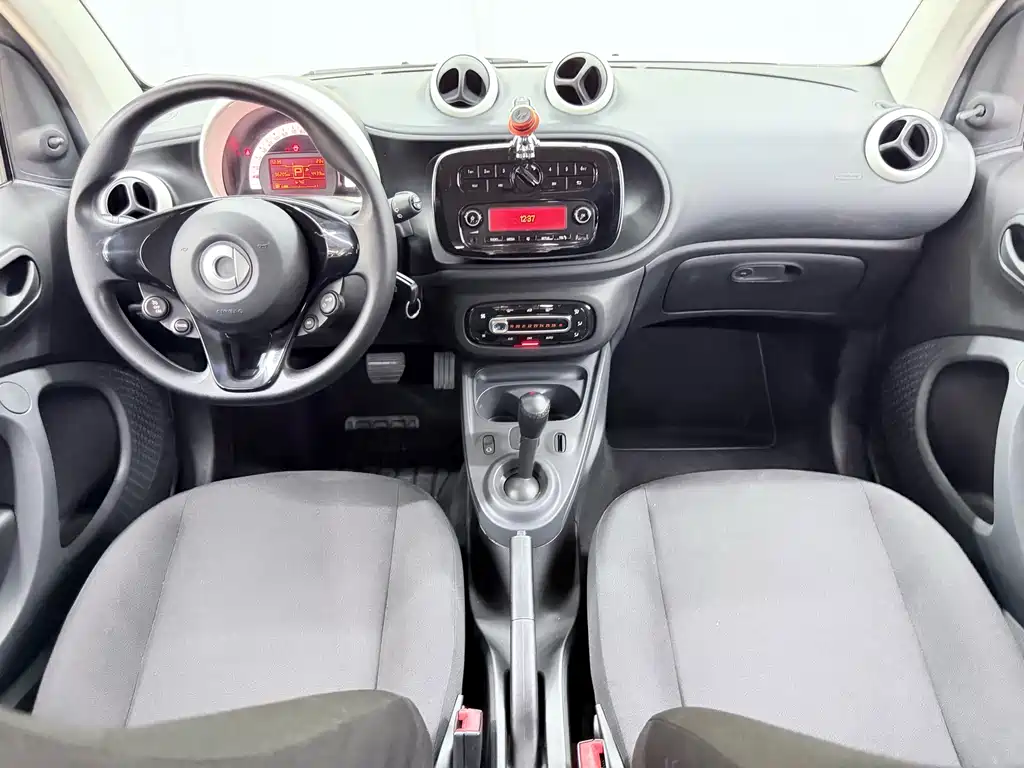 smart Smart Fortwo — миниатюра 11