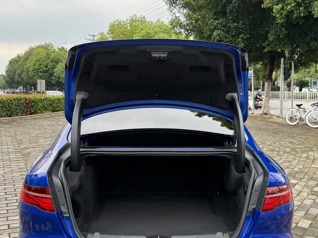 Jaguar XEL — миниатюра 23