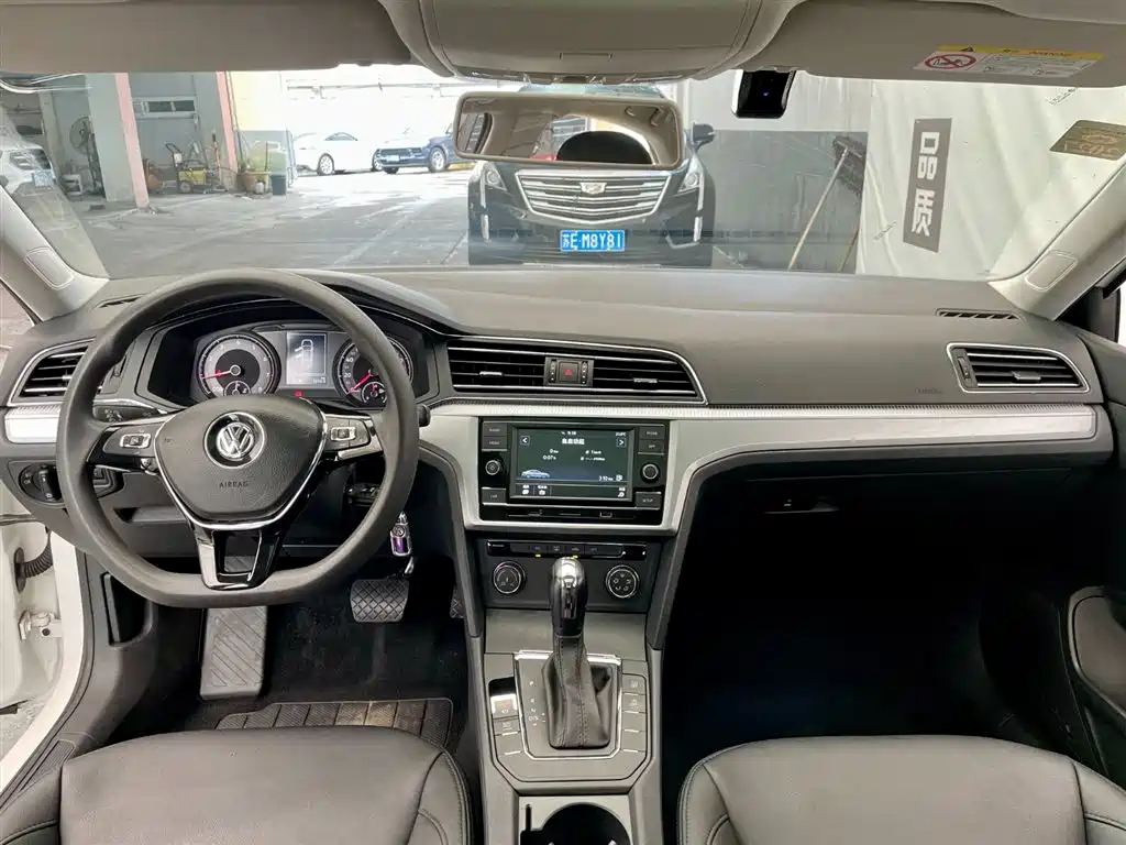 Volkswagen Lamando 2019 230TSI DSG VI