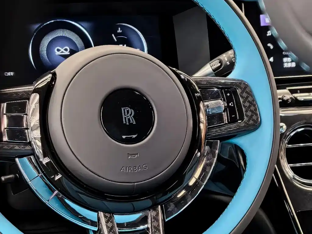 Rolls-Royce Cullinan — миниатюра 5