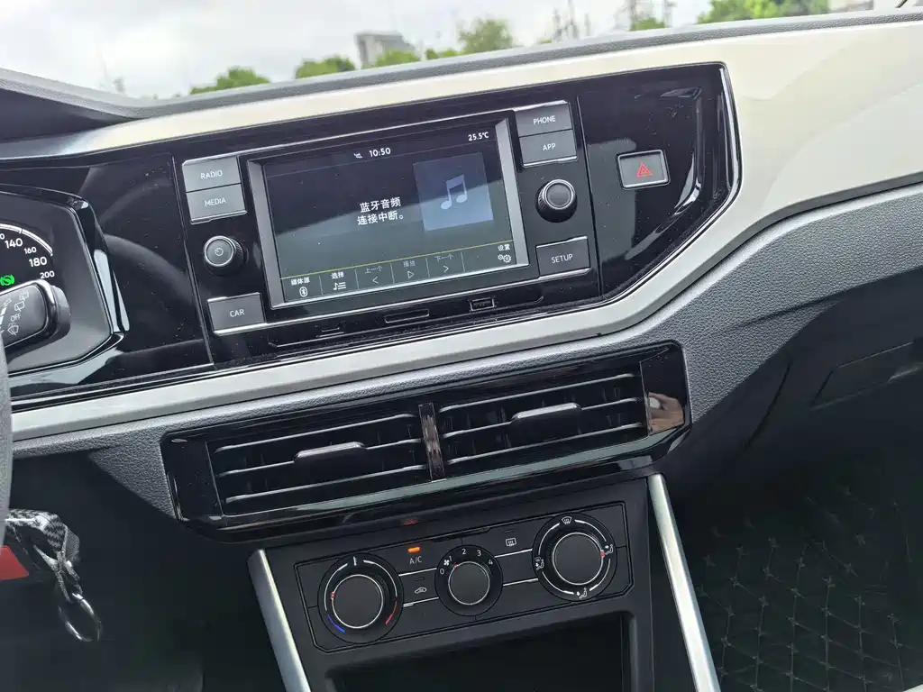 Volkswagen Polo — миниатюра 13