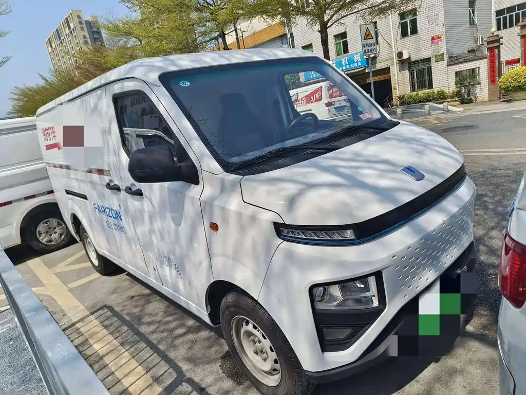 Yuan Cheng Yuan Cheng E5 — миниатюра 2