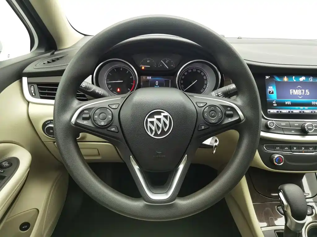 Buick Verano — миниатюра 11