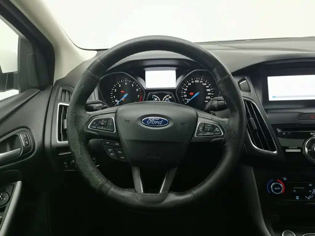 Ford Focus — миниатюра 11