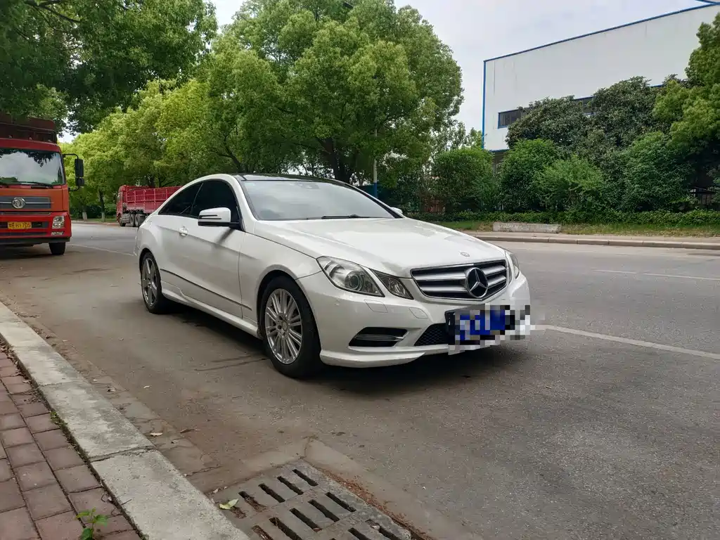 Mercedes-Benz E-Class (Import) — миниатюра 2