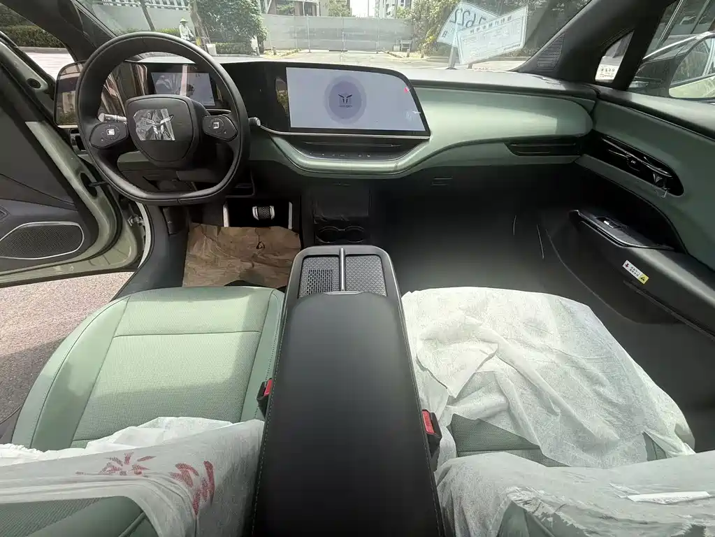 Hongqi Hongqi EH7 — миниатюра 6