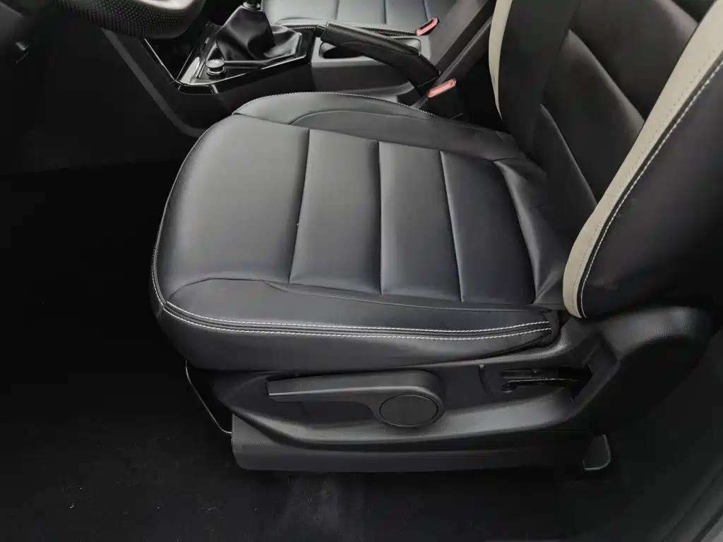 Wuling Hongguang PLUS — миниатюра 20