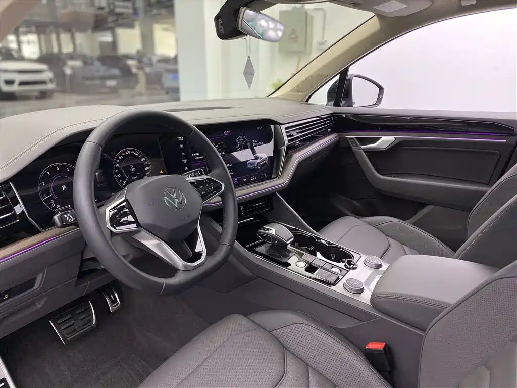 Volkswagen Touareg 2022 2.0TSI