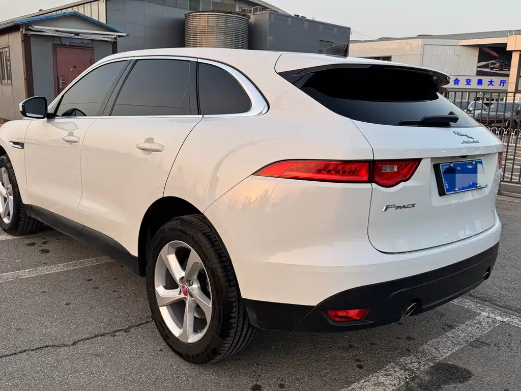 Jaguar F-Pace 2020 2.0T Premium