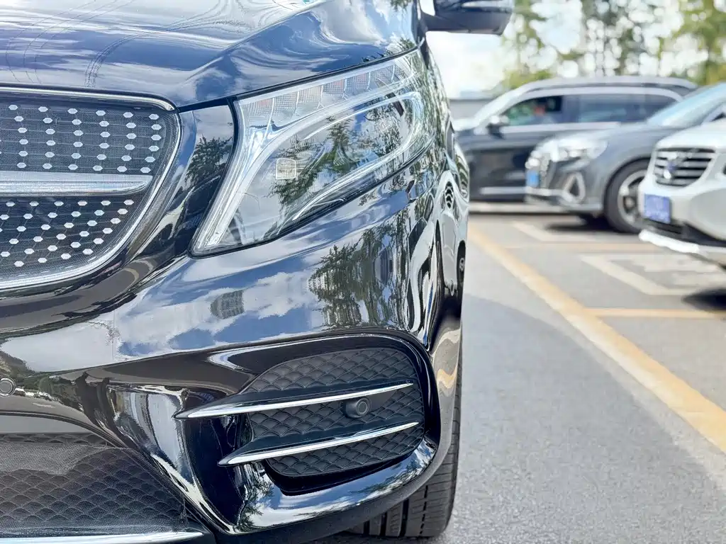 Mercedes-Benz V-Class — миниатюра 10