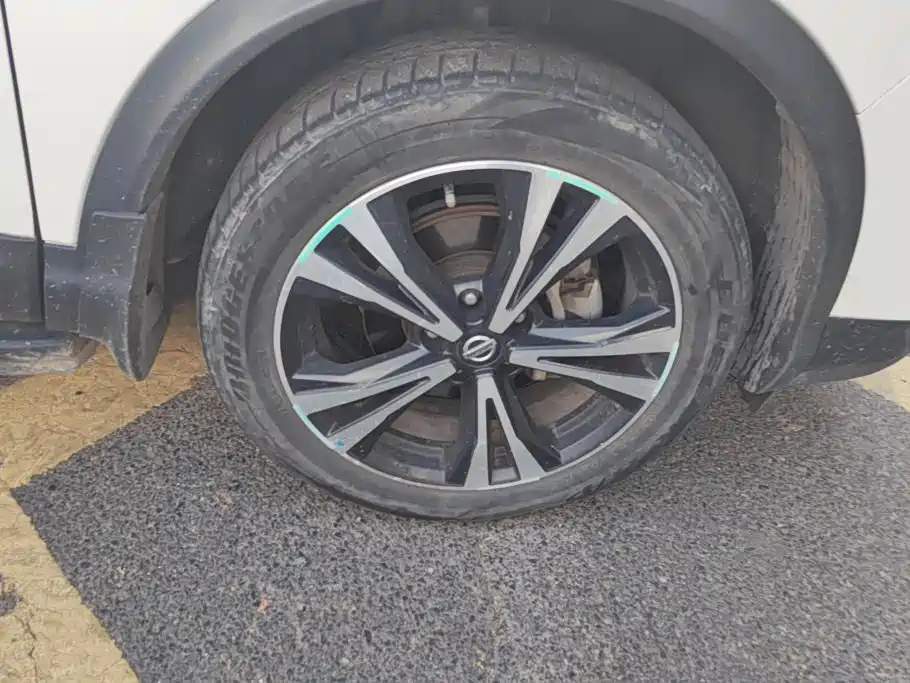 Nissan Qashqai — миниатюра 6