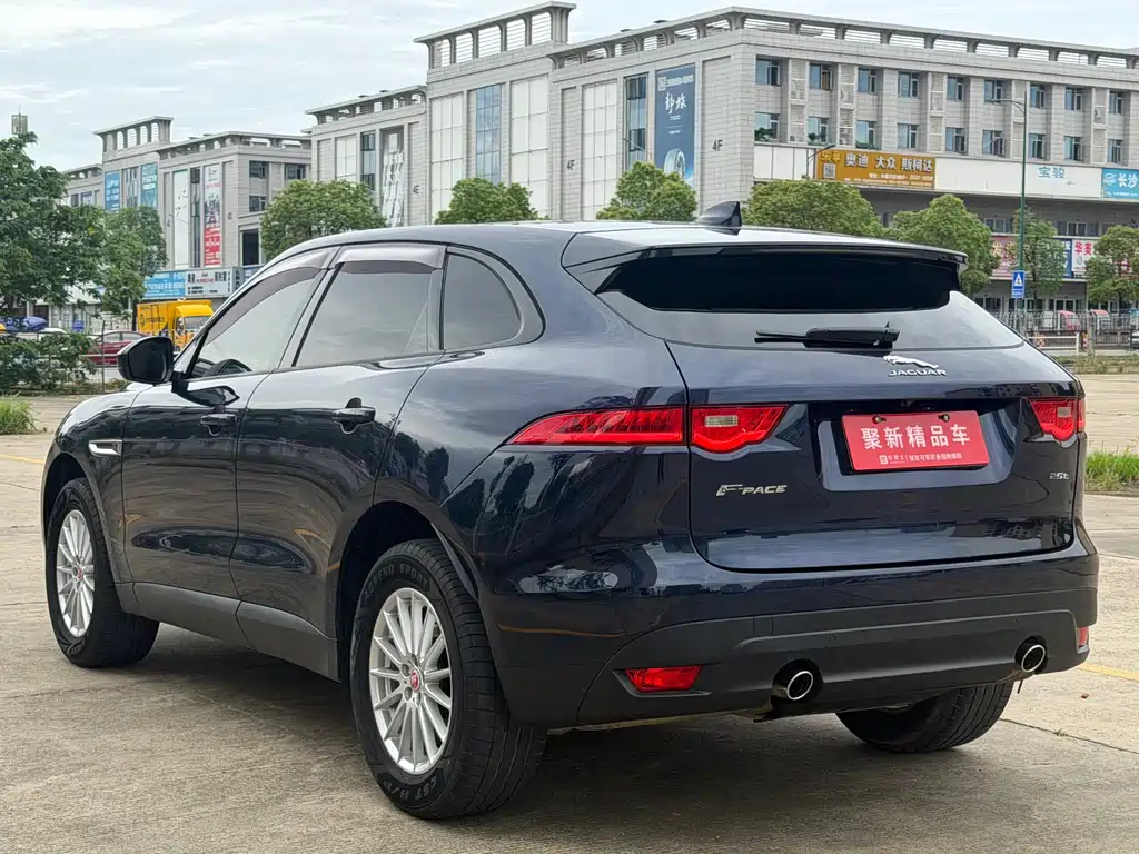 Jaguar F-PACE 2.0T 2WD Urban Premium Edition, фото 6