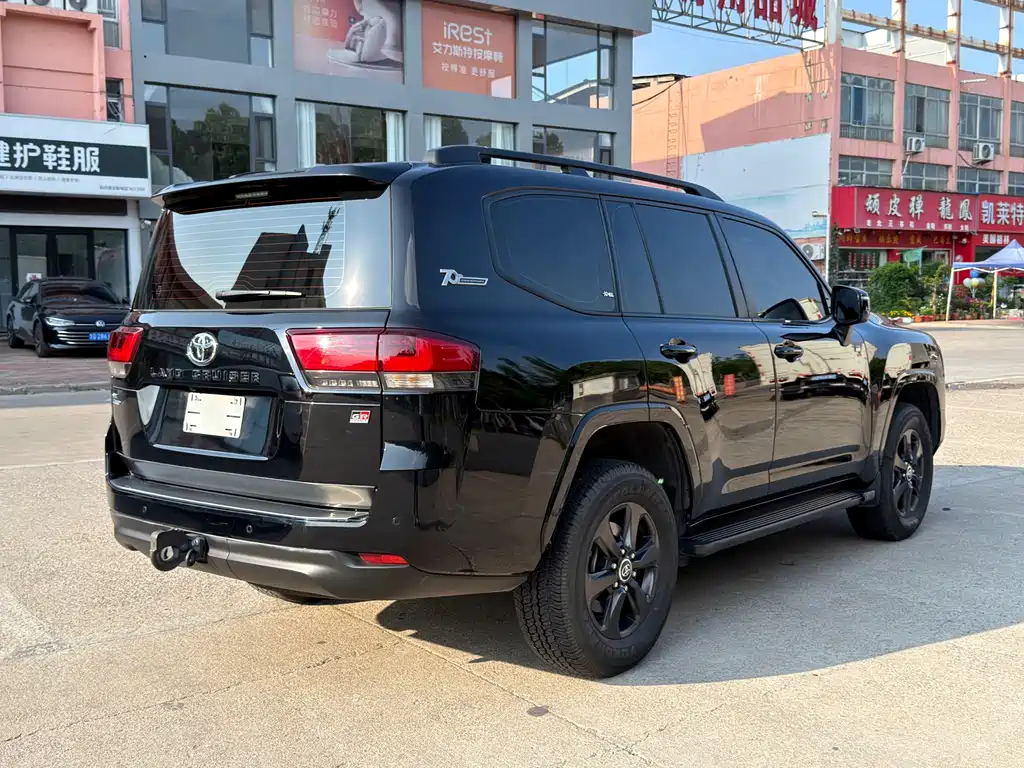 Toyota Land Cruiser LC300 2022 3.5T