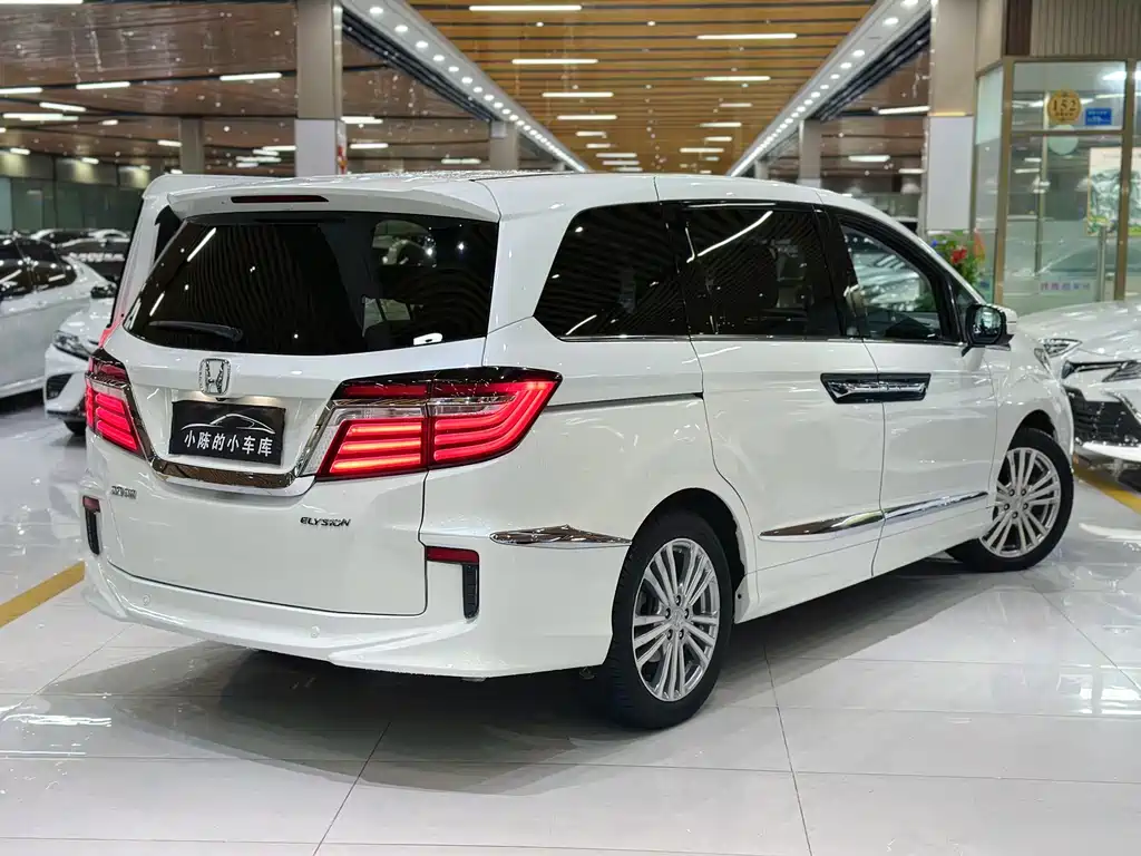 Honda Elysion — миниатюра 8