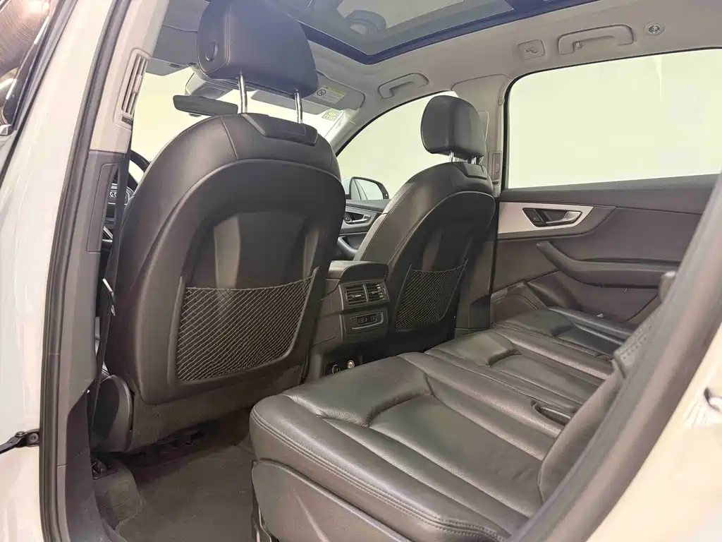 Audi Q7 — миниатюра 7