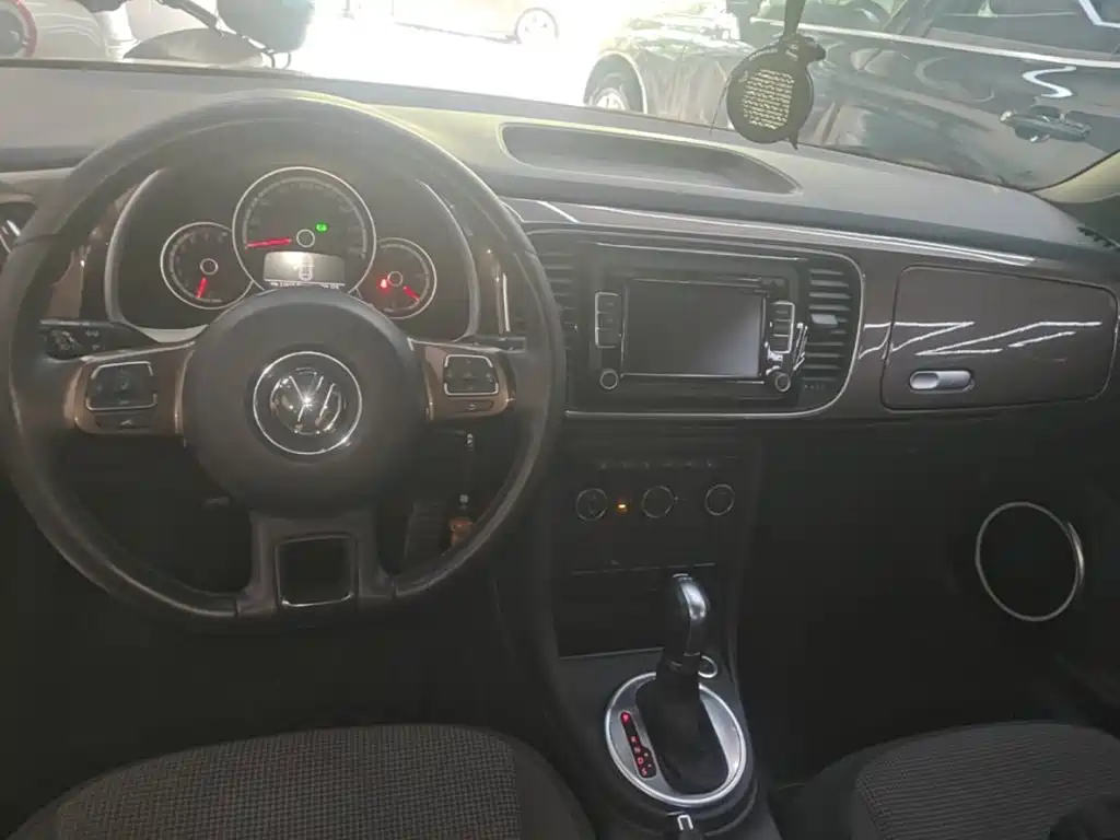 Volkswagen Beetle — миниатюра 10