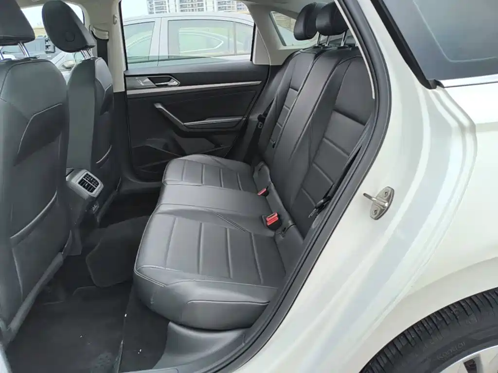 Volkswagen Lavida — миниатюра 17