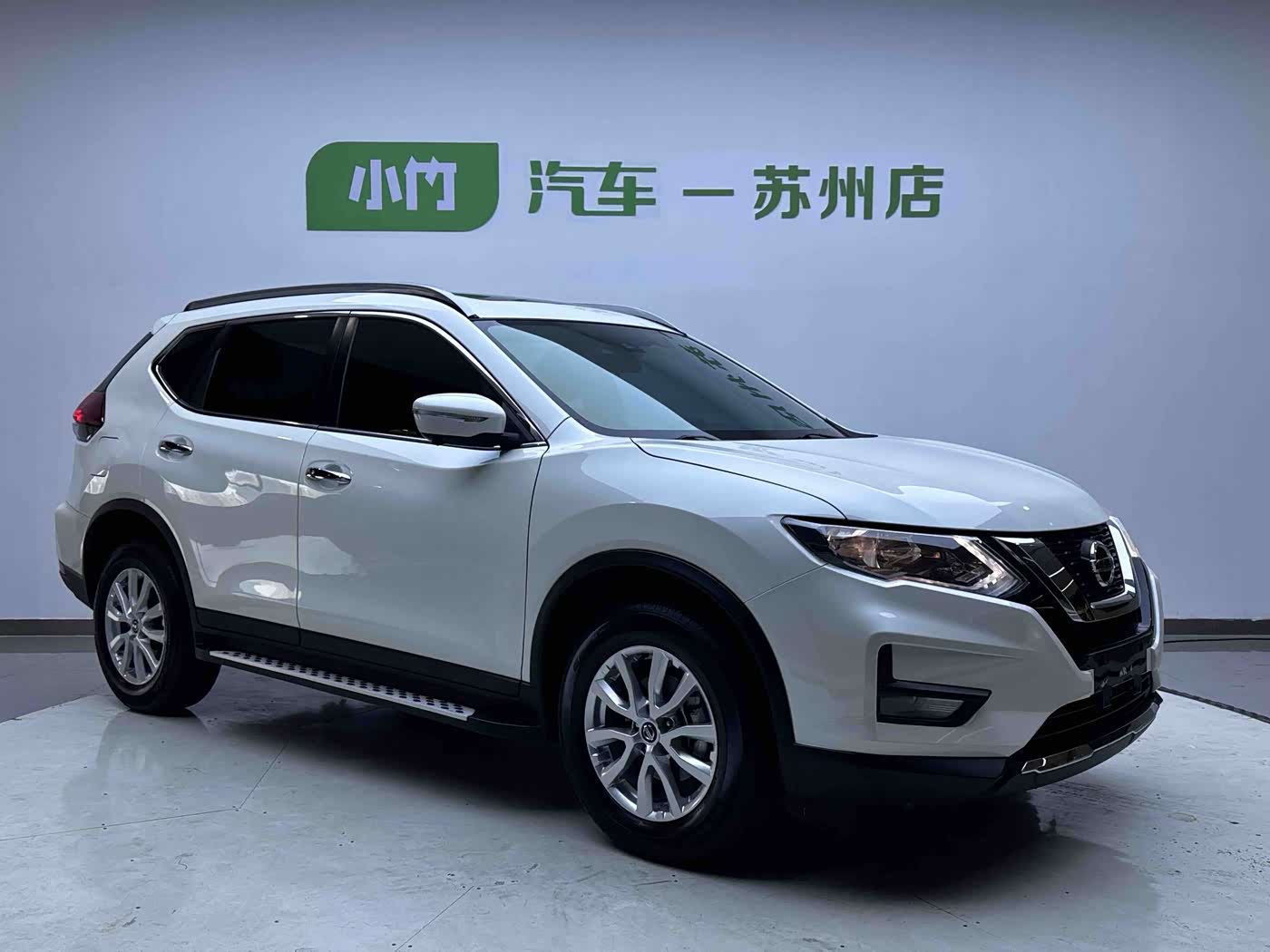 Nissan X-Trail 2.0 л 2023 г. Белый, пробег 19000 км