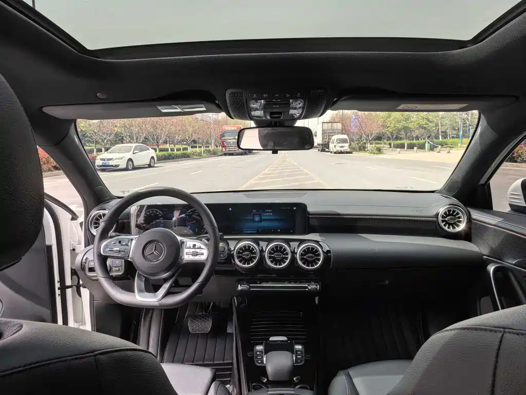 Mercedes-Benz A-Class — миниатюра 6