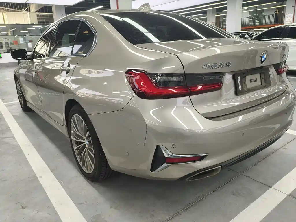 BMW 3 Series — миниатюра 11